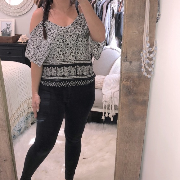 Lily White size small black floral boho top - Picture 1 of 4